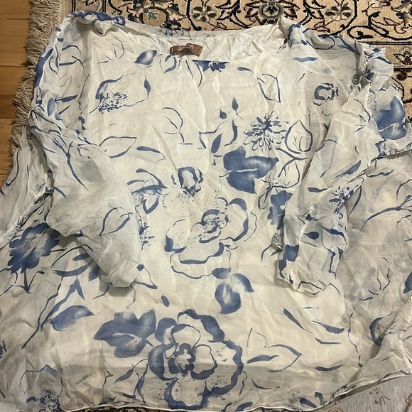 blouse - Picture 1 of 2